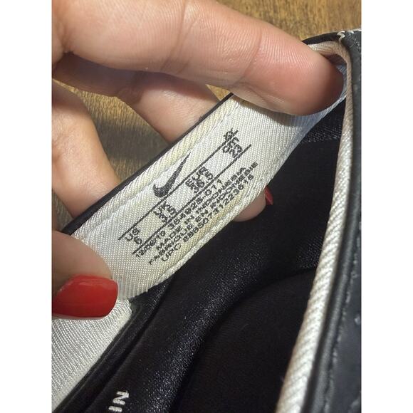 Nike Comfort Cushioned Footbed Women's Size 6 Flip Flop Thong Sandals Black - Picture 5 of 13